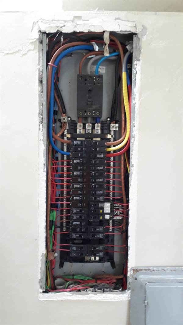 Panel wiring detail at Texico work site